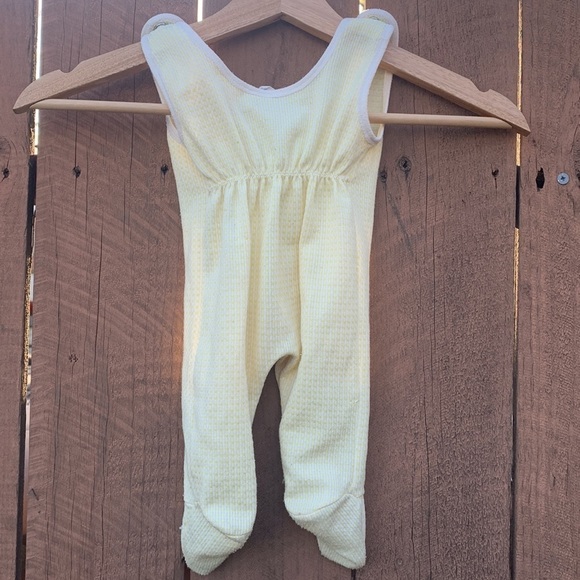 Vintage Carter's newborn romper yellow - Picture 5 of 6